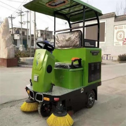 駕駛電動掃地車 電動三輪掃地車 物業電動掃地車