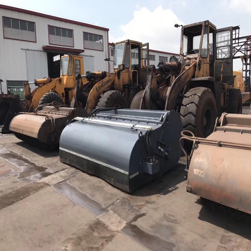 鏟車(chē)清掃 鏟車(chē)改清掃車(chē) 50鏟車(chē)改掃路車(chē) 30裝載機(jī)清掃