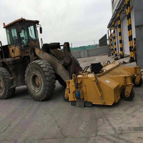 30鏟車掃路 920 938 936鏟車掃路 專業(yè)掃路裝置
