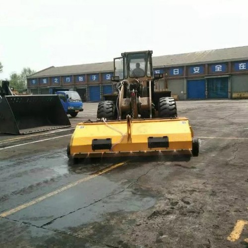 30鏟車掃路車 928 930 936鏟車掃路車 專業(yè)掃路車