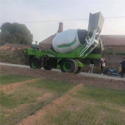 做旋轉卸料攪拌車 方便卸料攪拌車我們專業