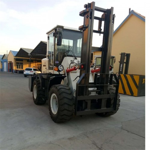 新款越野叉車配置多功能越野叉車廠家直銷四驅叉車現貨