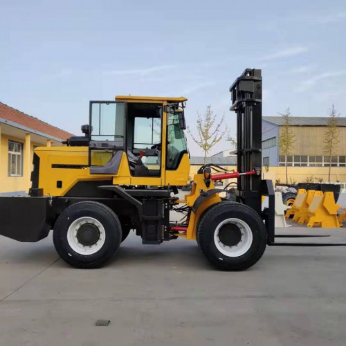 麗江6噸側翻油缸越野叉車抱夾越野叉車全網火爆款