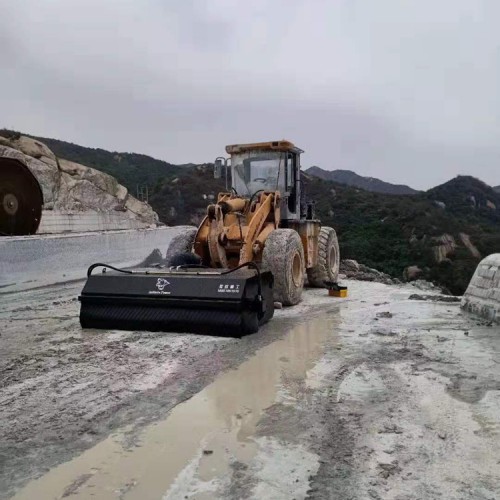 裝載機(jī)改掃路車