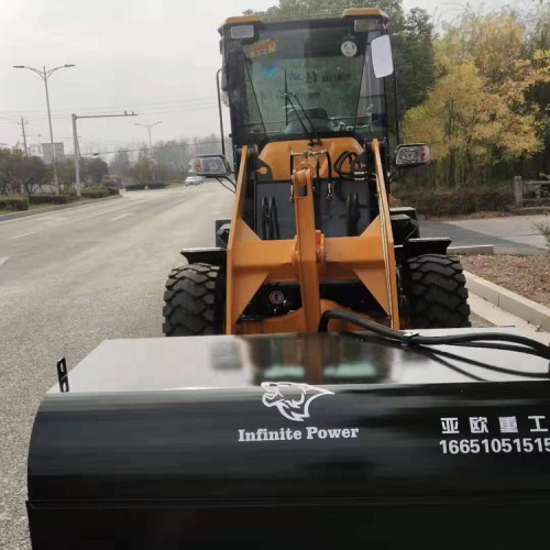 928裝載機(jī)清掃車