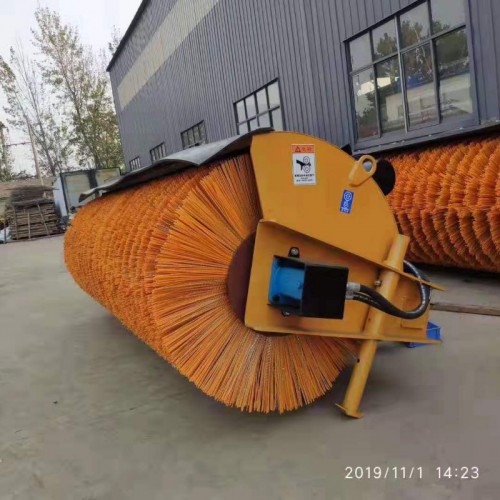 滾刷除雪車 除雪設(shè)備 冬季除冰雪設(shè)備 多功能滑移除雪車 除雪