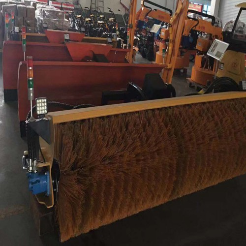 大型裝載機加裝除雪滾刷 配滾刷斜掃除雪機 全液壓除雪機