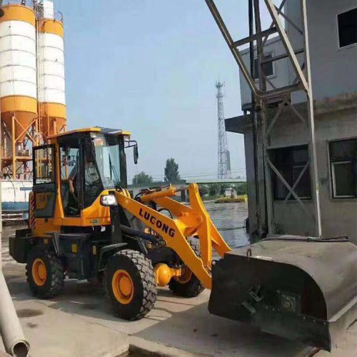 鏟車改清掃機 鏟車改裝清掃水穩層設備 鏟車加裝清掃裝置