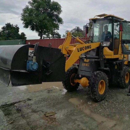 鏟車改掃地機 鏟車改裝掃地機 加裝清掃裝置 鏟車配掃地機