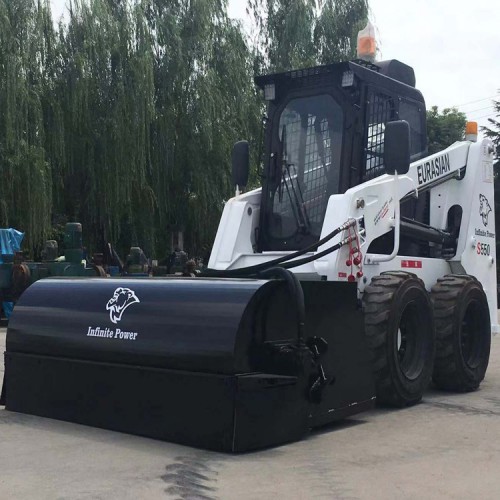 滑移裝載機(jī)掃路車 瀝青廢料清掃 掃路車滑移裝載機(jī)