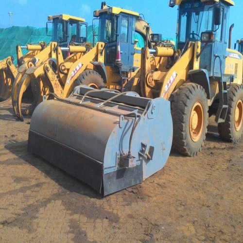 裝載機(jī)清掃車(chē) 滑移裝載機(jī)清掃車(chē) 裝載機(jī)清掃機(jī) 裝載機(jī)改清掃車(chē)