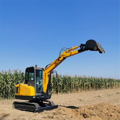 開陽縣新型開溝機 小型開溝機 履帶挖溝機國三發動機帶駕駛室敏