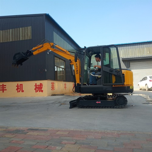 仁壽萊豐小挖機(jī)價(jià)格 農(nóng)用挖機(jī) 農(nóng)田開溝機(jī)原裝現(xiàn)貨優(yōu)惠促銷敏