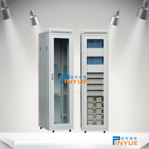 黑色網(wǎng)絡機柜圖片