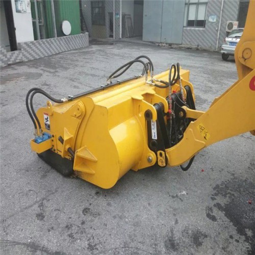 鏟車清掃機,50鏟車改裝清掃機,環保清掃機廠家價格