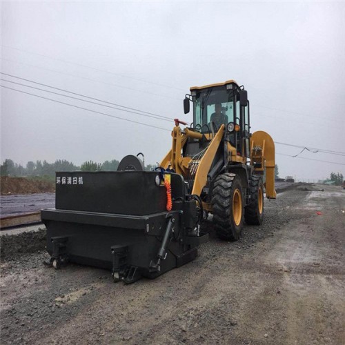 山貓滑移裝載機 山貓S770清掃器 山貓封閉清掃車