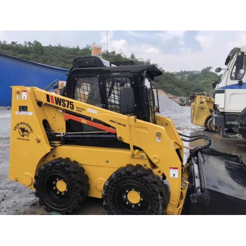 鏟車清掃機(jī) 國(guó)產(chǎn)滑移裝載機(jī) 裝載機(jī)清掃路面價(jià)格 滑移清掃器