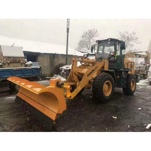 武漢鏟車安裝除雪鏟 滑移裝載機揚雪機 除雪鏟 推雪板