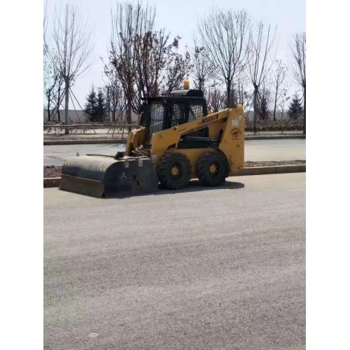 泰亨狼獾滑移裝載機 泰亨狼獾滑移掃地機 福威狼獾滑移裝載機