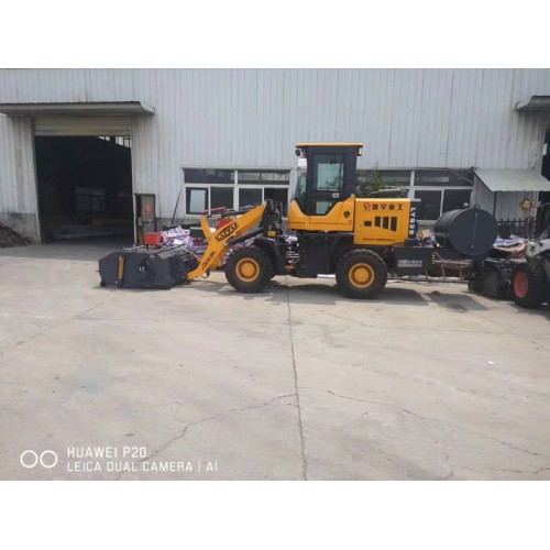 裝載機(jī)清掃 20鏟車改清掃 水穩(wěn)掃路面 裝載機(jī)掃地機(jī)廠家