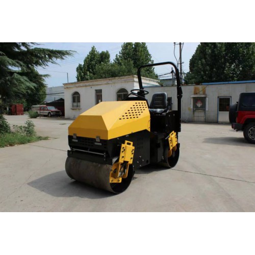 小型壓路機