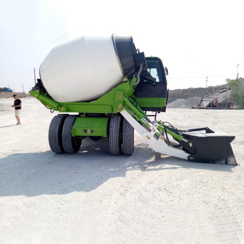供應(yīng)小型水泥攪拌車  萊豐 包郵上門 1至4方自動(dòng)上料攪拌車