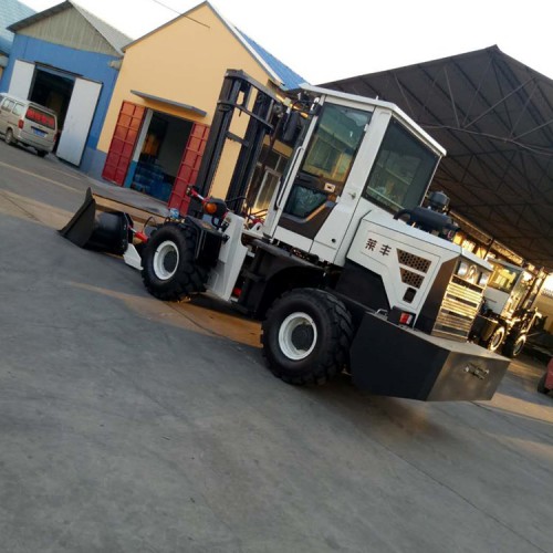 越野抱叉  廠家熱銷 能加吊桿叉車 萊豐 越野叉車 行情價格