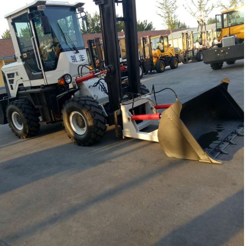 越野叉車價格  質優價廉 帶側翻 萊豐 越野叉車 性價比高