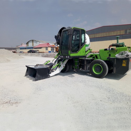 小型混凝土自動攪拌車  萊豐 質(zhì)優(yōu)價廉 山東水泥攪拌車