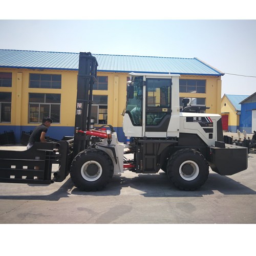 越加鏟斗  廠家出售 能加吊桿叉車 萊豐 越叉車 配置齊全