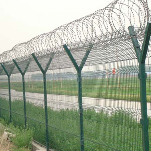 機(jī)場(chǎng)護(hù)欄網(wǎng)安裝嚴(yán)格遵守操作規(guī)程