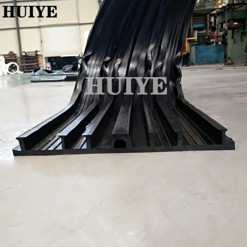 優(yōu)質(zhì)橡膠止水帶