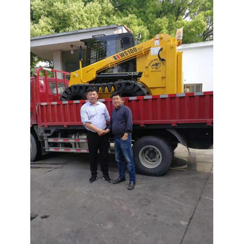 優(yōu)質(zhì) 園林植保機(jī)械 四瓣式移樹(shù)機(jī) 滑移裝載機(jī)配四瓣式挖樹(shù)機(jī)