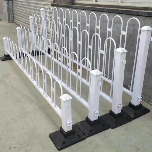 市政道路護(hù)欄_盾甲護(hù)欄_銷售品質(zhì)護(hù)欄