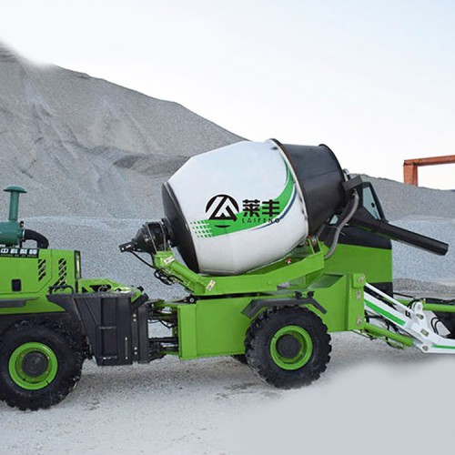 中小型混凝土攪拌車廠家  山東打灰全自動(dòng)攪拌車 質(zhì)優(yōu)價(jià)廉