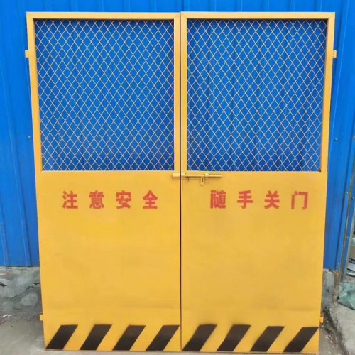建筑工地電梯安全防護(hù)門(mén) 樓層安全防護(hù)門(mén) 定做施工電梯門(mén)