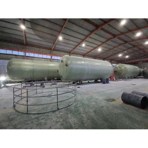 大型玻璃鋼儲(chǔ)罐