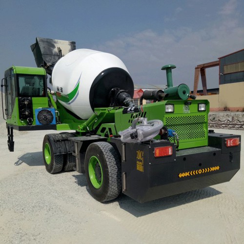 山東水泥砂石料攪拌機  移動式砂混凝土全自動攪拌車 廠家現貨