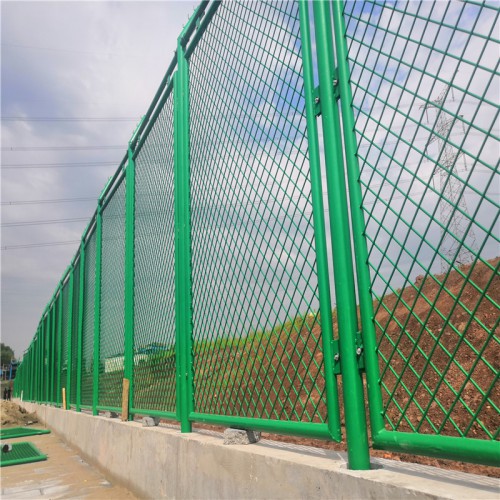 自貿區(qū)金屬圍墻網 物流園圍網