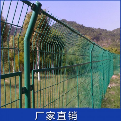 綠色涂塑隔離柵 金屬網圍欄