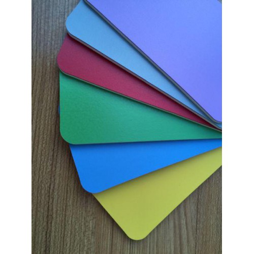 PVC地膠比地毯的優(yōu)勢有哪些