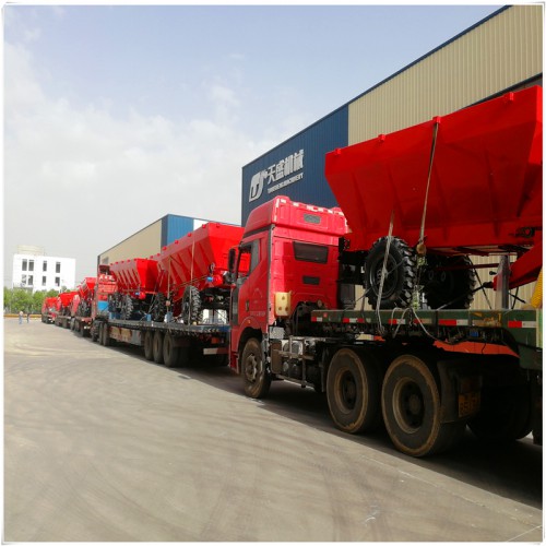 吉林松原農家糞撒糞車-大型揚糞機-沙土揚肥機價格