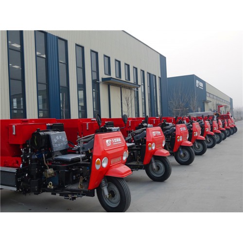 山東自走式撒糞機價格 鮮糞大棚專用施肥機