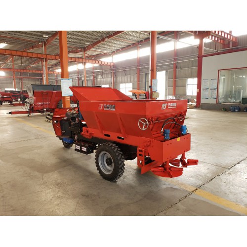 大棚牛羊糞揚糞機  自走輪式有機肥撒糞機價格