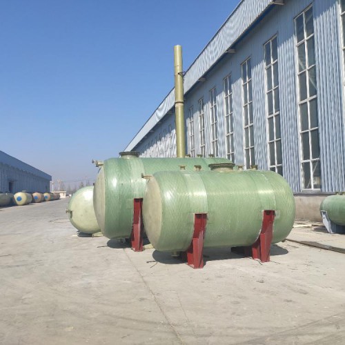 化工藥廠玻璃鋼耐酸堿儲罐