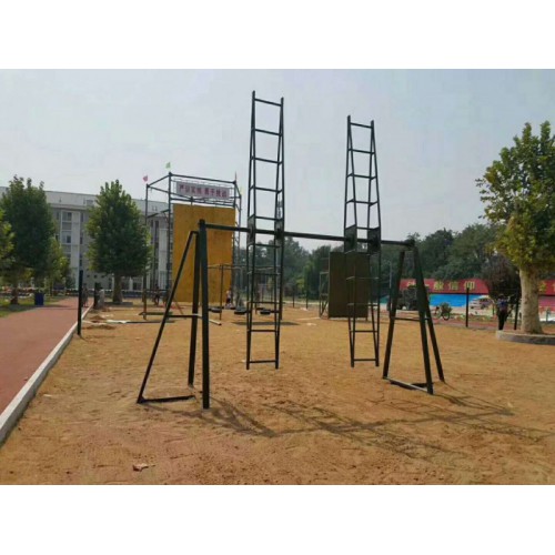 中國(guó)部隊(duì)軍人400米障礙賽 體能訓(xùn)練器材 圓木獨(dú)木橋價(jià)格