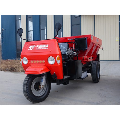 五征底盤三輪撒糞機  三輪自走式散糞機廠家直銷