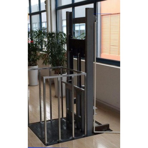 新疆液壓貨梯升降機鴻泰華豐