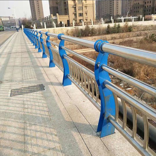 不銹鋼復(fù)合管欄桿