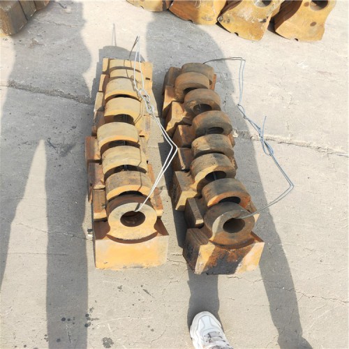 耐磨高錳鋼甩錘高錳鋼鑲嵌合金錘頭錘式破碎機錘頭高鉻合金錘頭